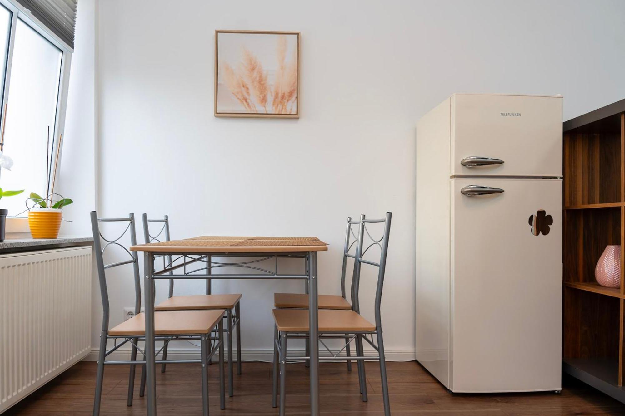Cosy Nest - Apartment By Comfort Housing Falkensee Eksteriør bilde